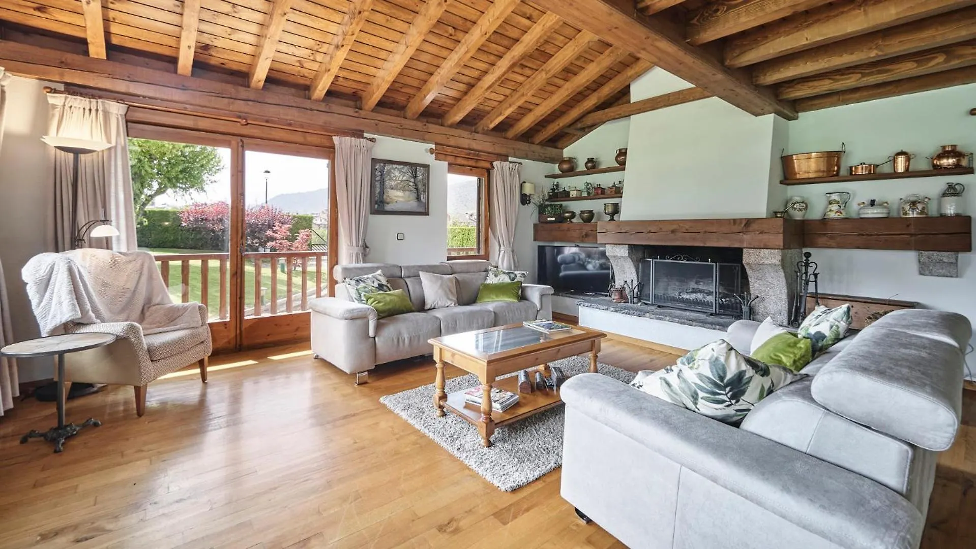 Idilico Chalet En Bellver De Cerdanya 0*,